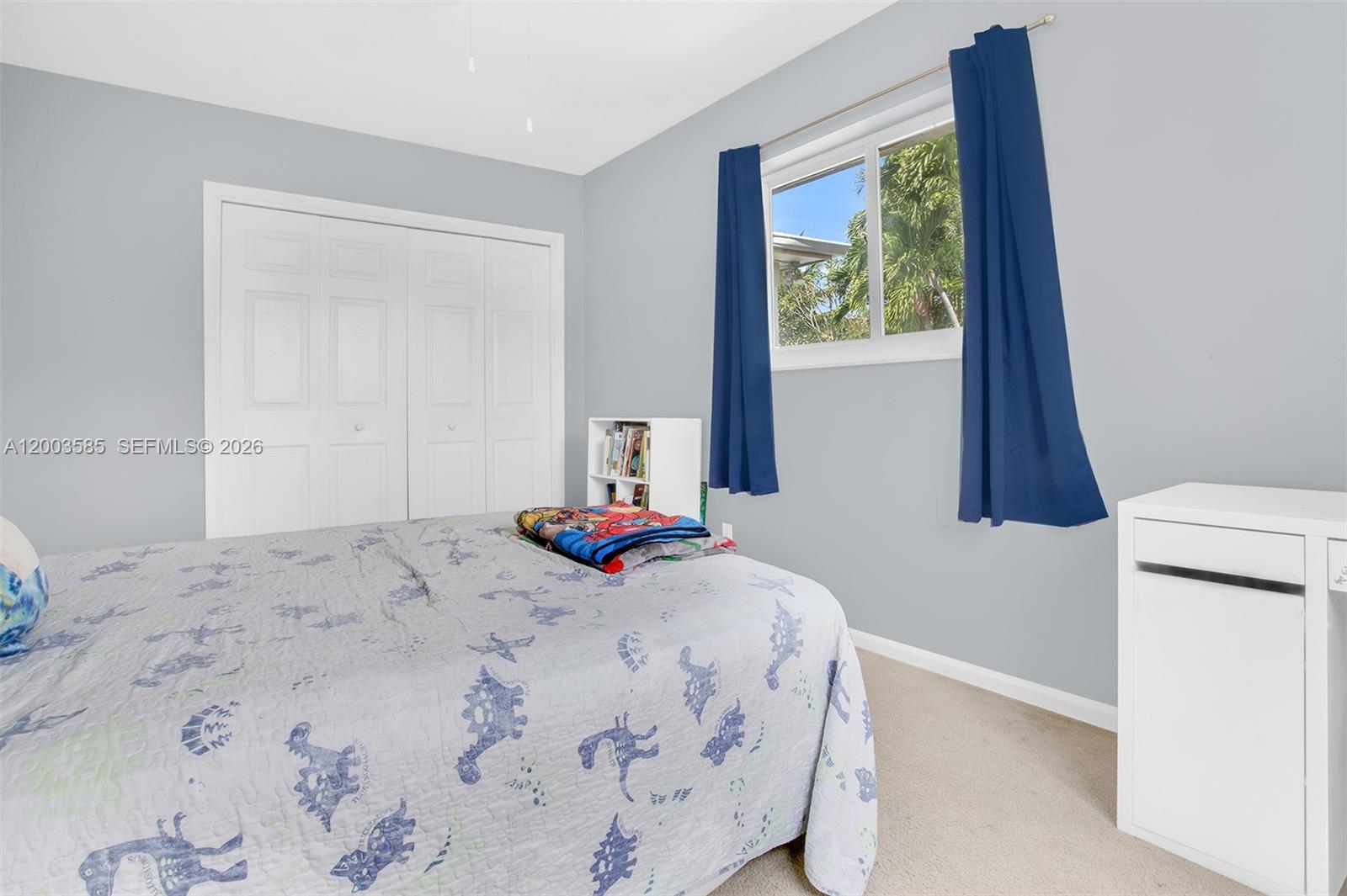 MIRROR LAKE ESTATES SEC T - Residential