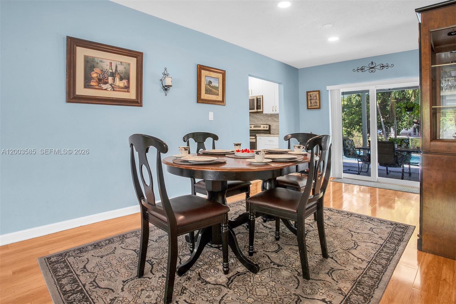 MIRROR LAKE ESTATES SEC T - Residential