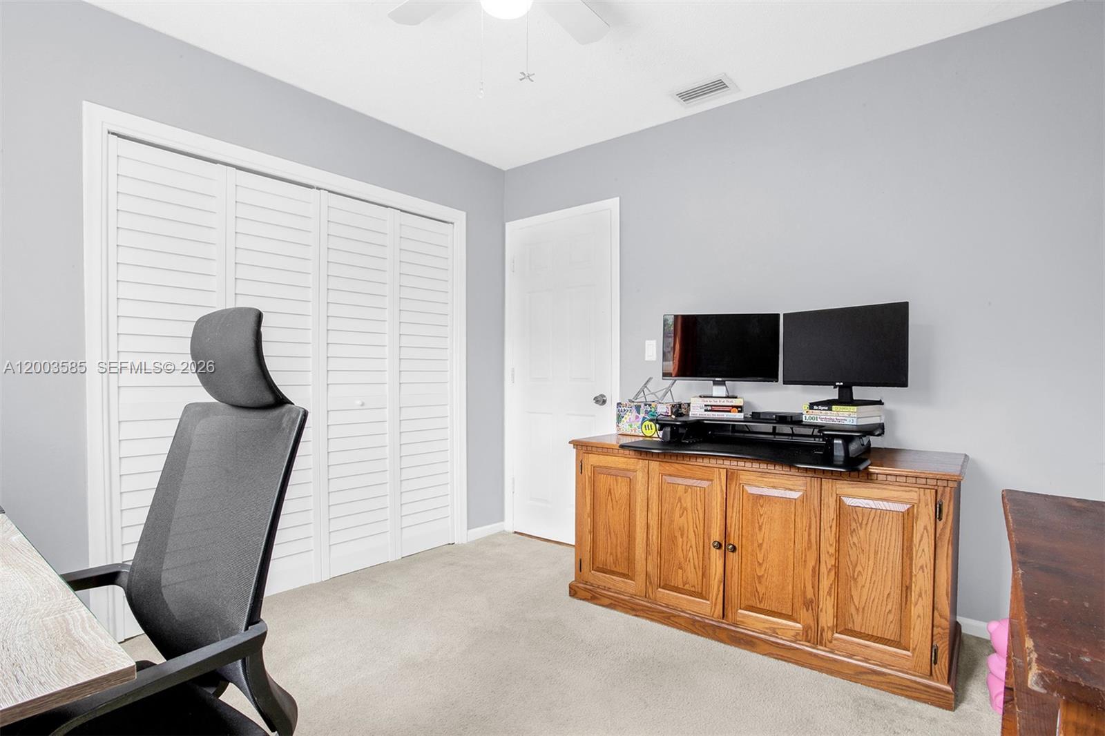 MIRROR LAKE ESTATES SEC T - Residential