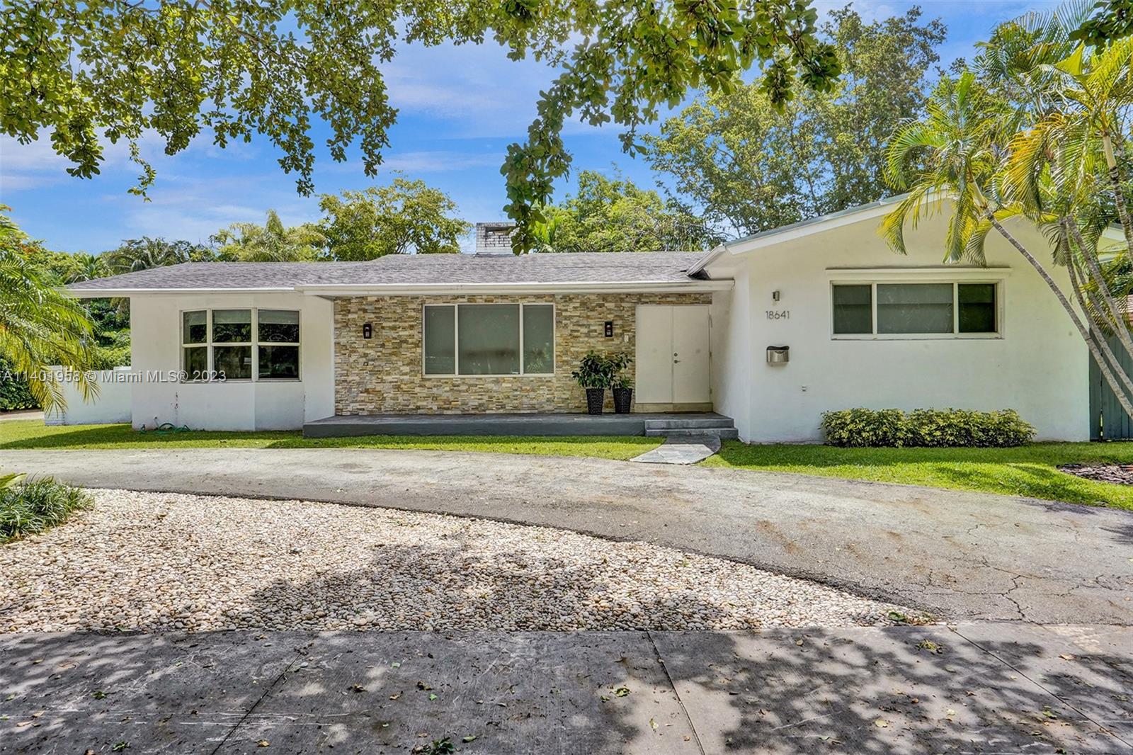 Beautiful, renovated, corner-lot home in a premium location in Skylake. This bright and modern open-floor plan features 4 bedrooms and 3 baths, plus office space. Magnificent spacious kitchen, marble floors, porcelain tiled bathrooms, impact windows and doors. Easy to Show!