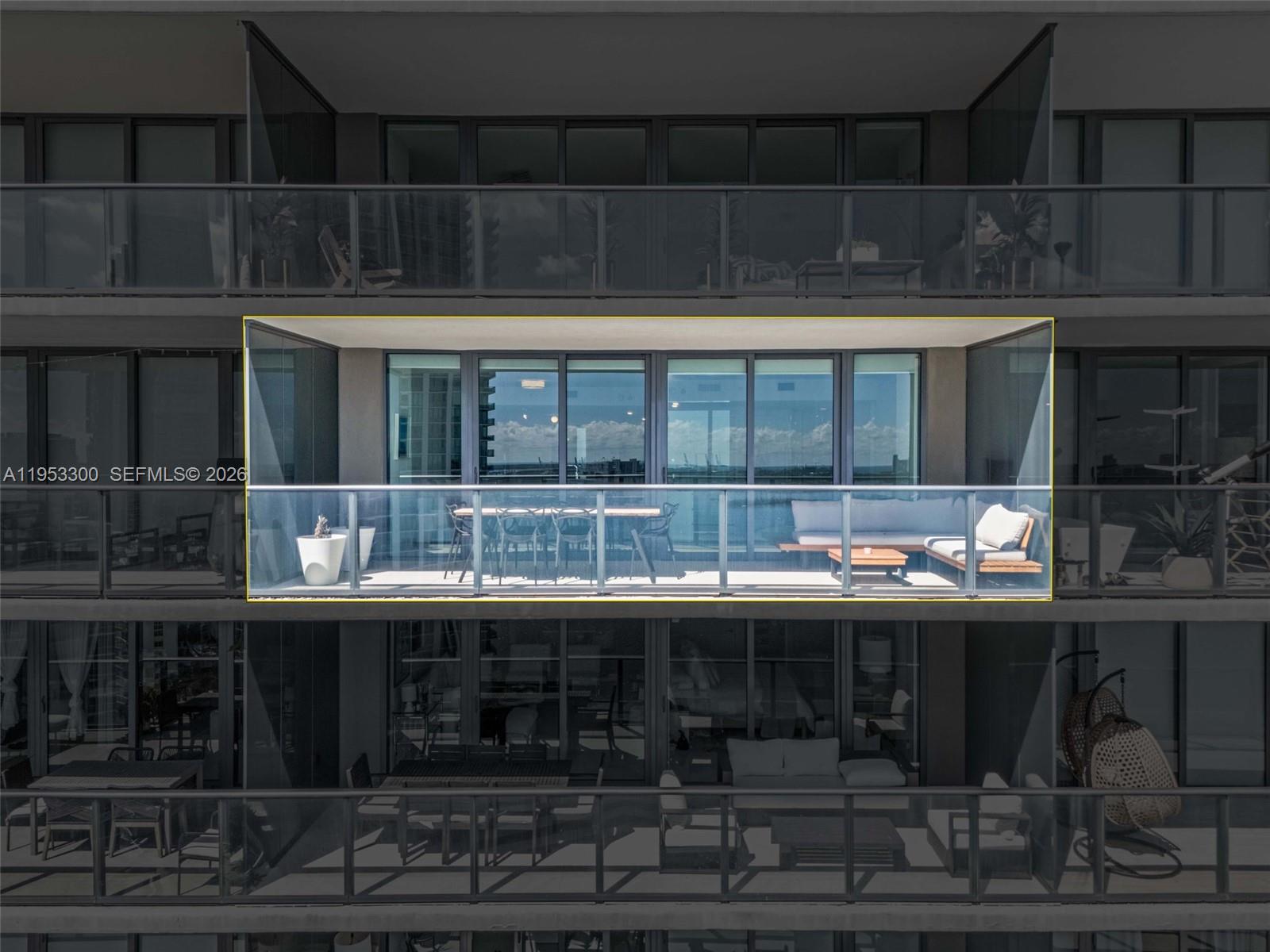 PARAISO BAY CONDO - Residential