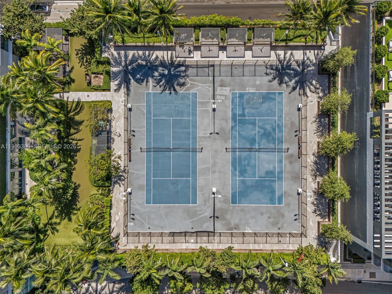 PARAISO BAY CONDO - Residential