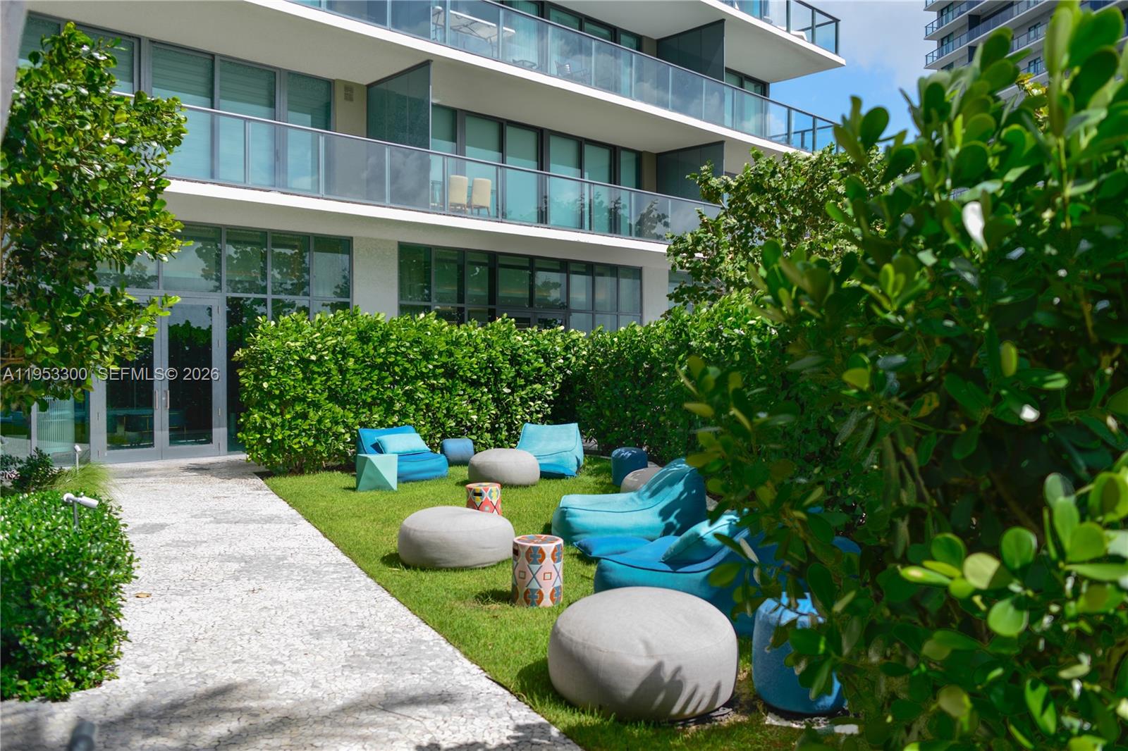 PARAISO BAY CONDO - Residential