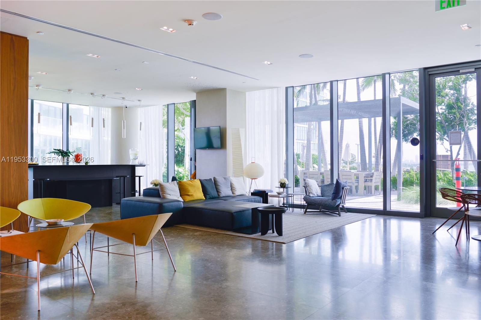 PARAISO BAY CONDO - Residential