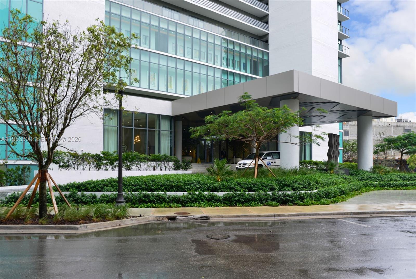 PARAISO BAY CONDO - Residential