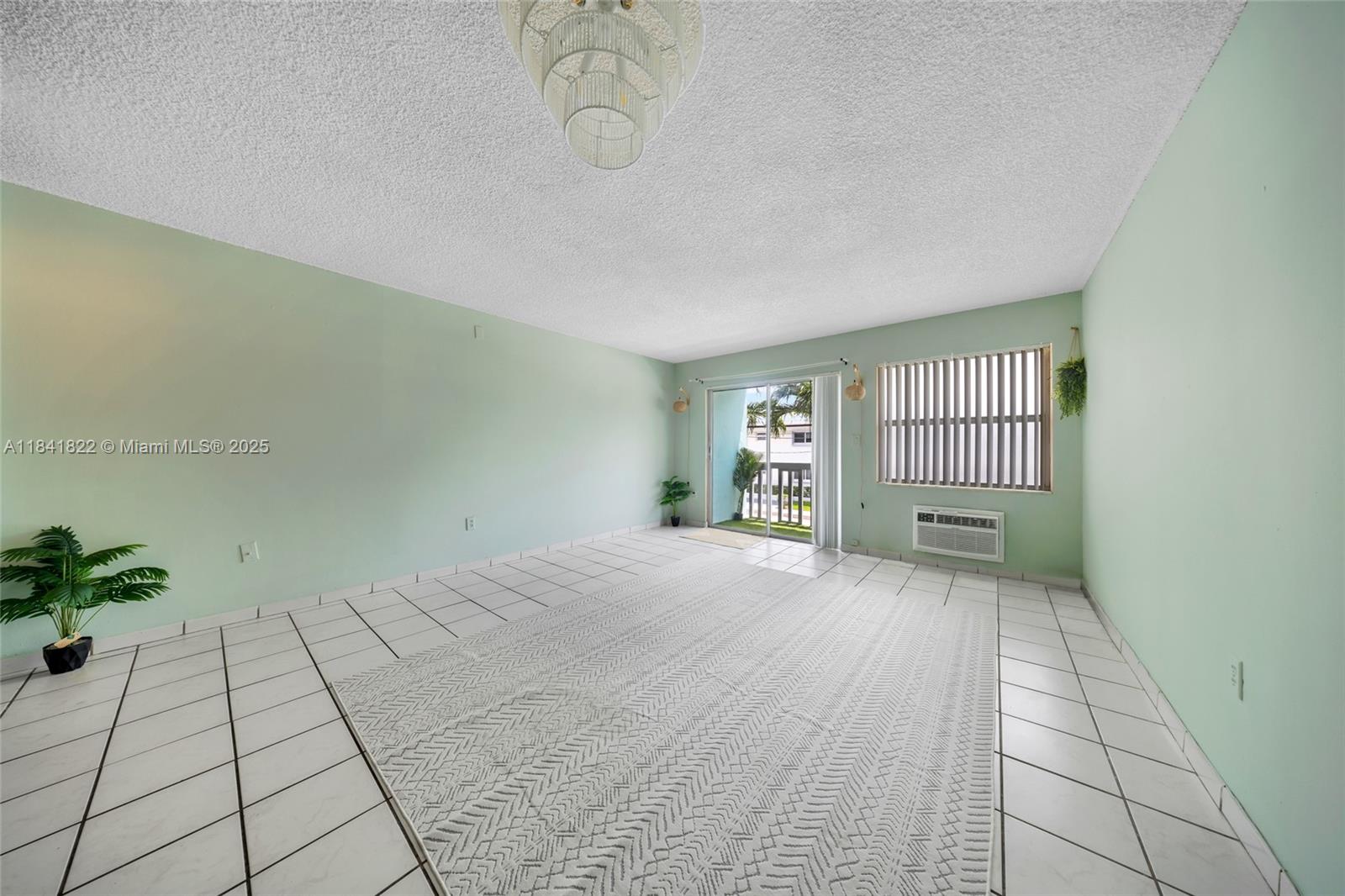 7620 Carlyle Ave 205