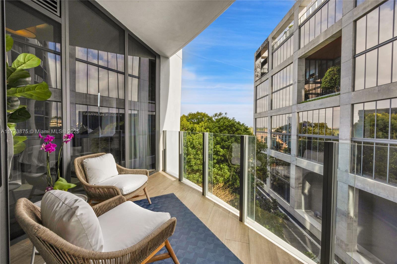 CLUB RESIDENCES AT PARK GR - Residential