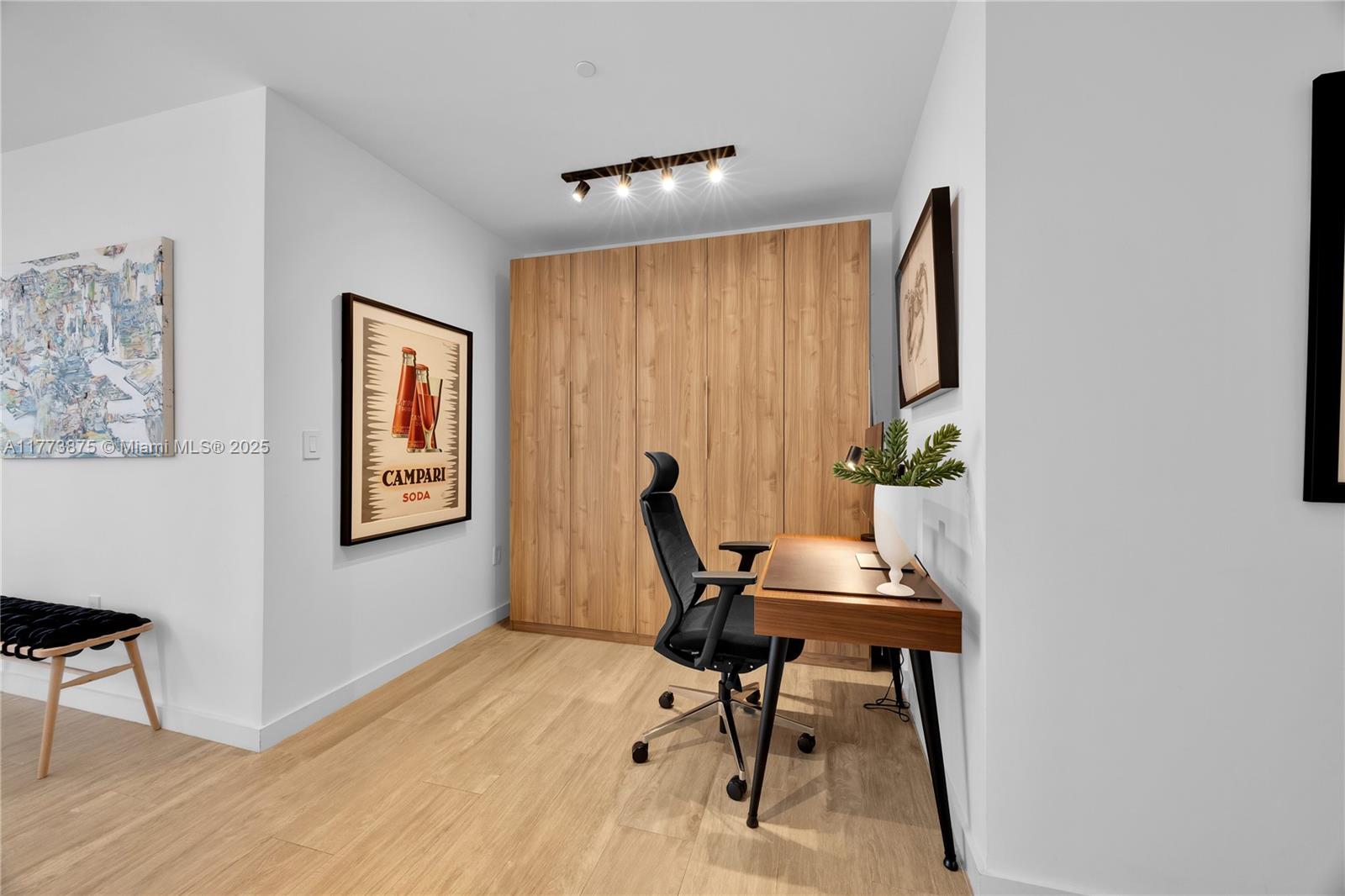 CLUB RESIDENCES AT PARK GR - Residential