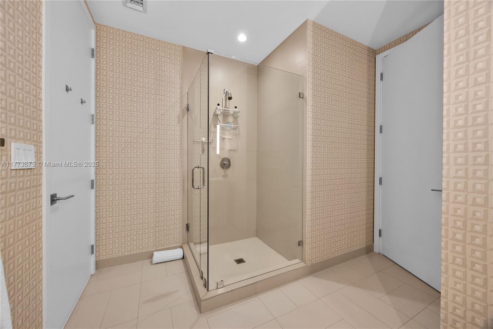 CLUB RESIDENCES AT PARK GR - Residential