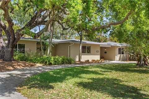 Photo of 6845 SW 129th Ter, Pinecrest, FL 33156 (MLS # A11997005)