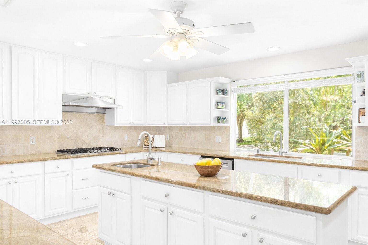 ROCK LAKE - Residential