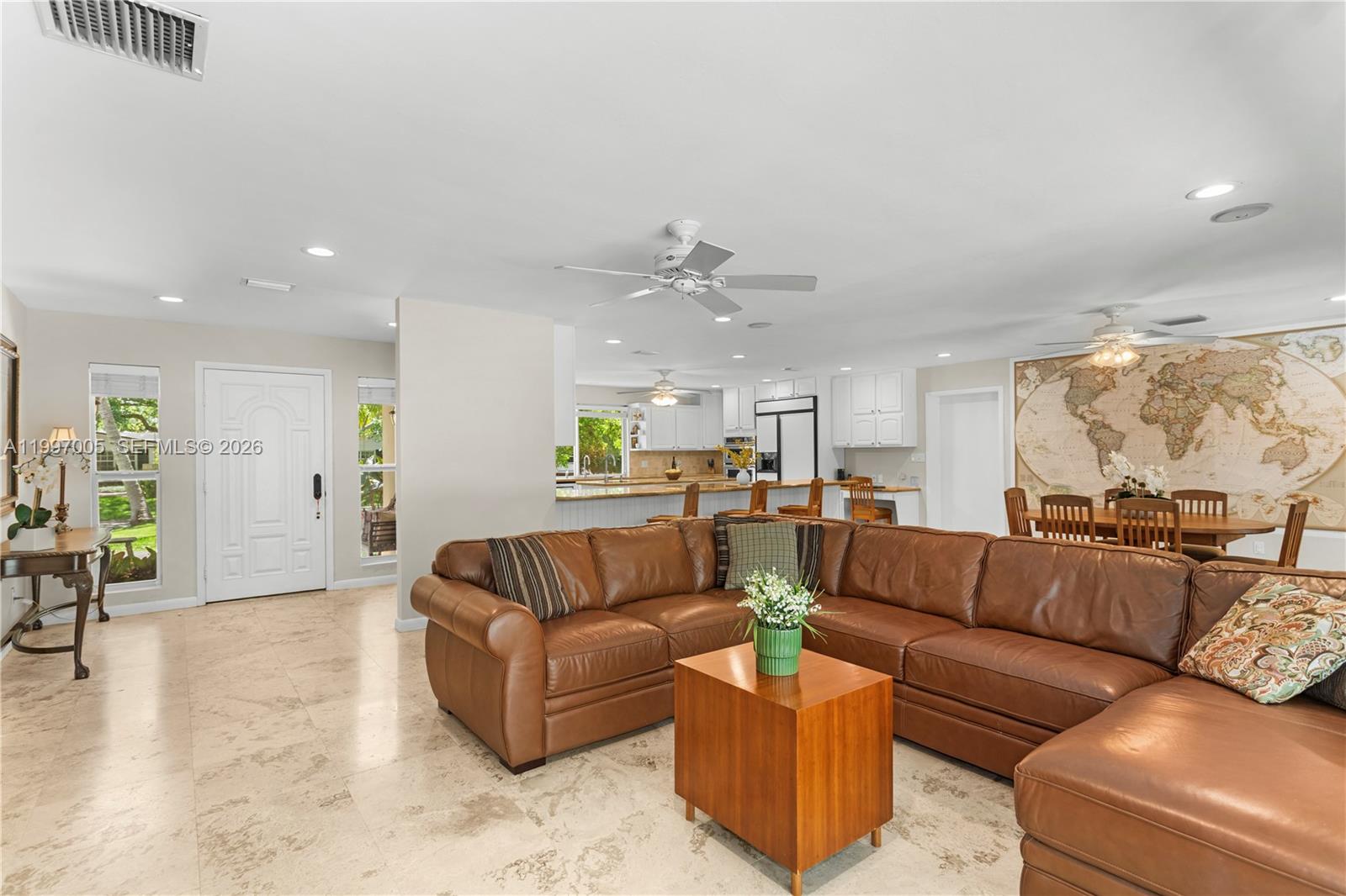 ROCK LAKE - Residential