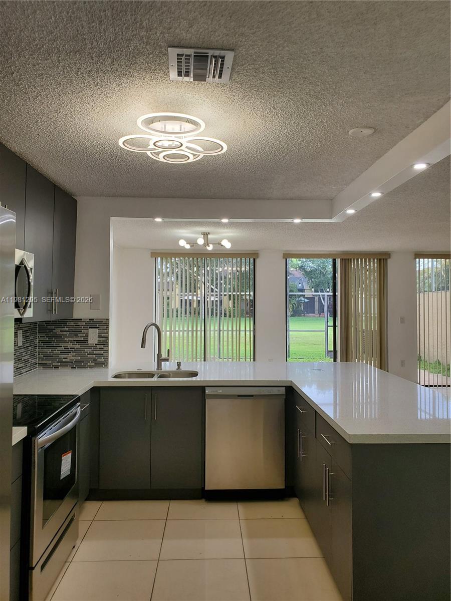 COSTA DEL SOL CONDO I - Residential Lease