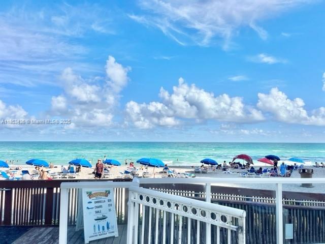 THE AVENTURA BEACH CLUB C - Residential