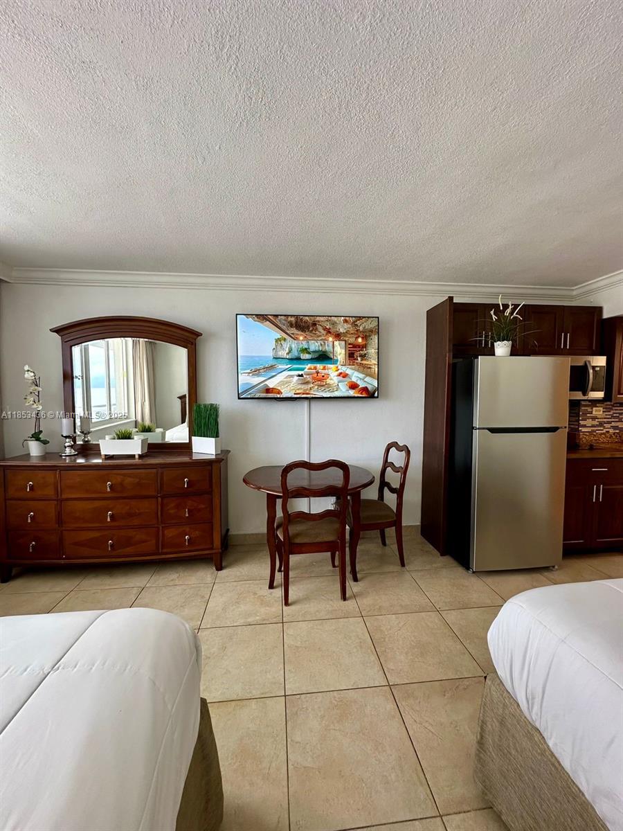 THE AVENTURA BEACH CLUB C - Residential