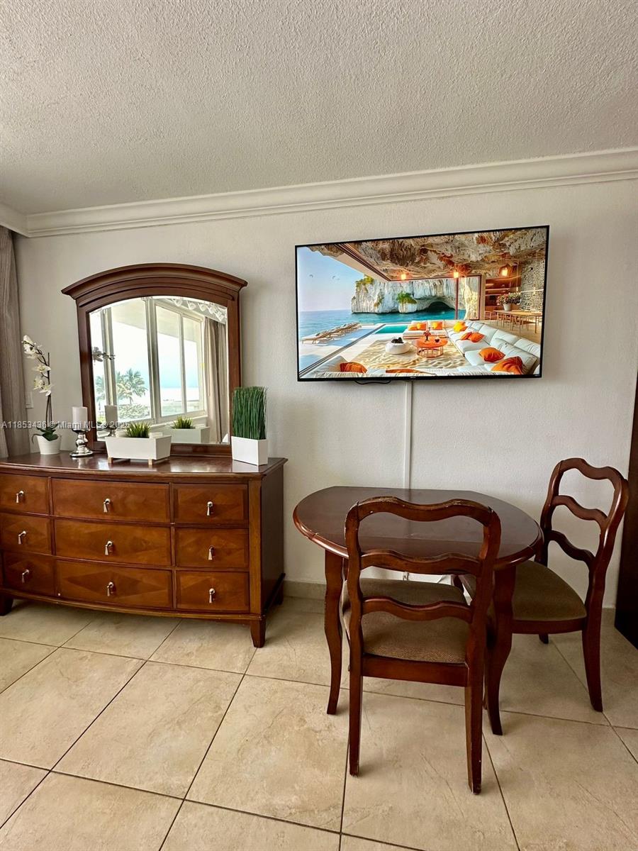 THE AVENTURA BEACH CLUB C - Residential