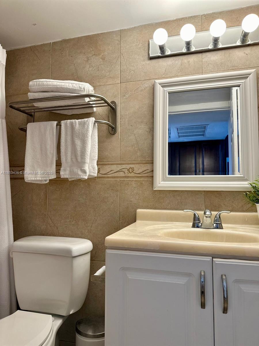 THE AVENTURA BEACH CLUB C - Residential