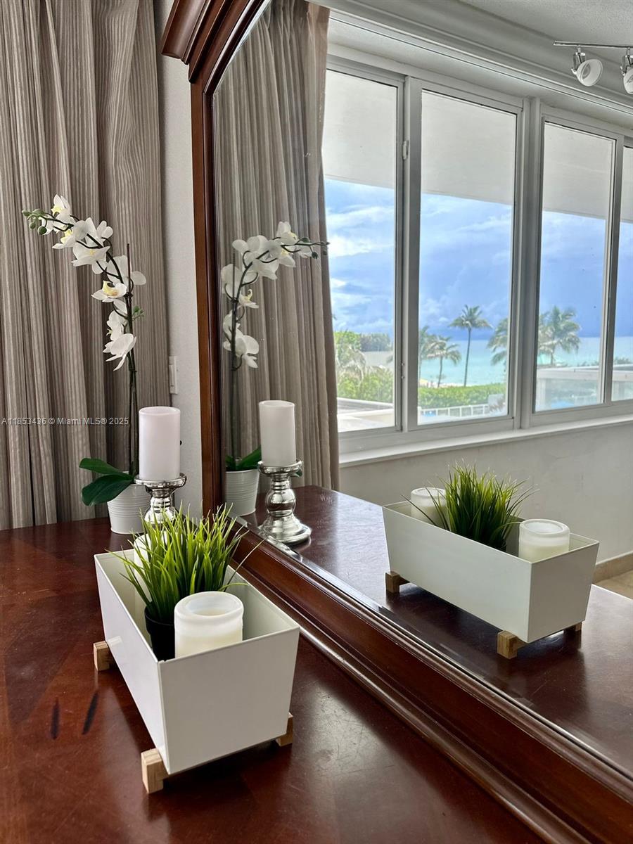 THE AVENTURA BEACH CLUB C - Residential