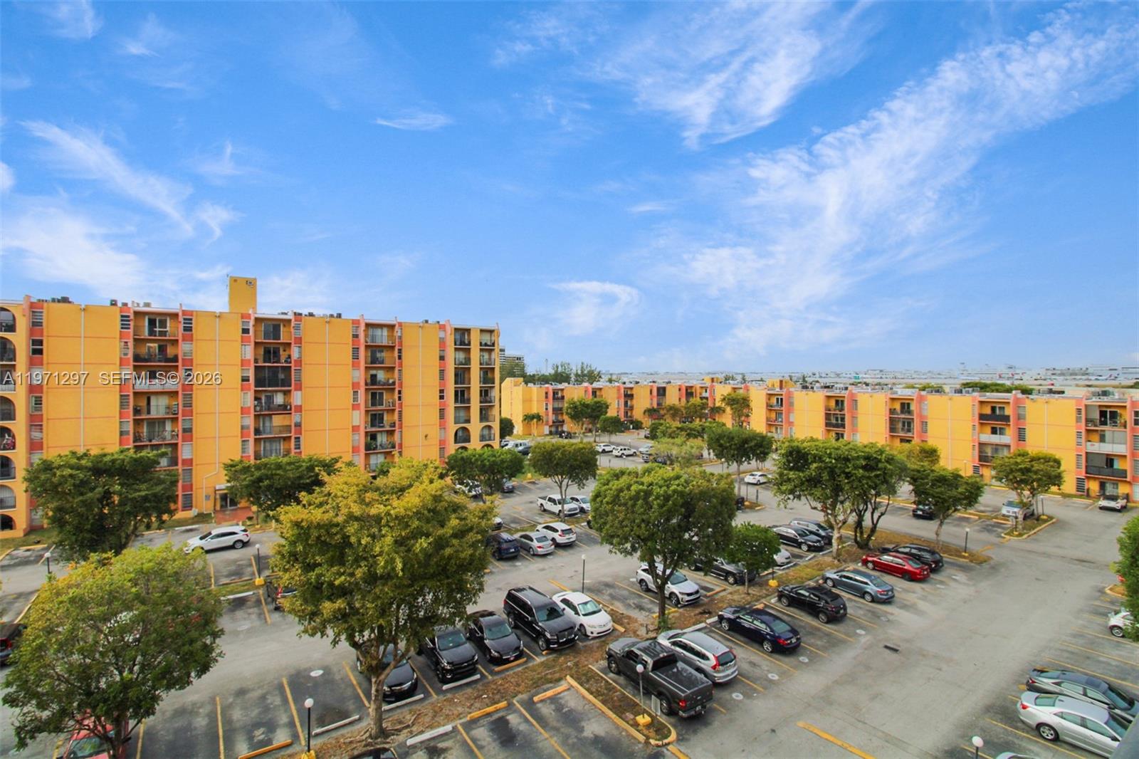 SUNSET VILLAS NO 3 CONDO - Residential