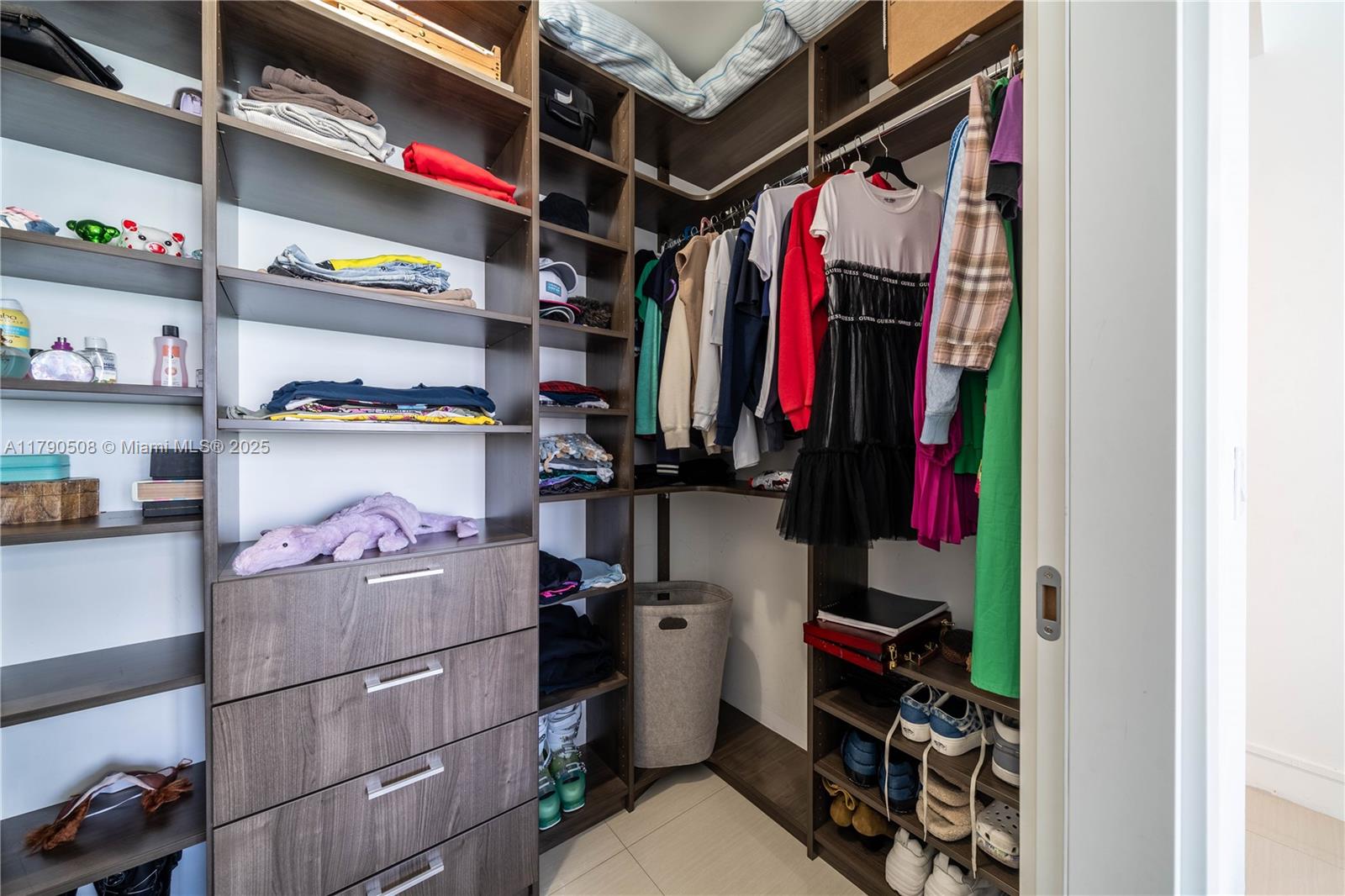 ECHO CONDO - Residential