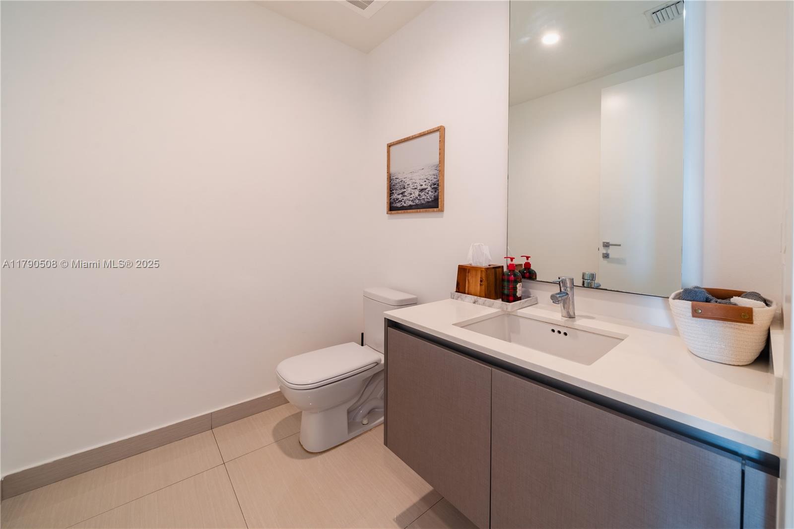 ECHO CONDO - Residential