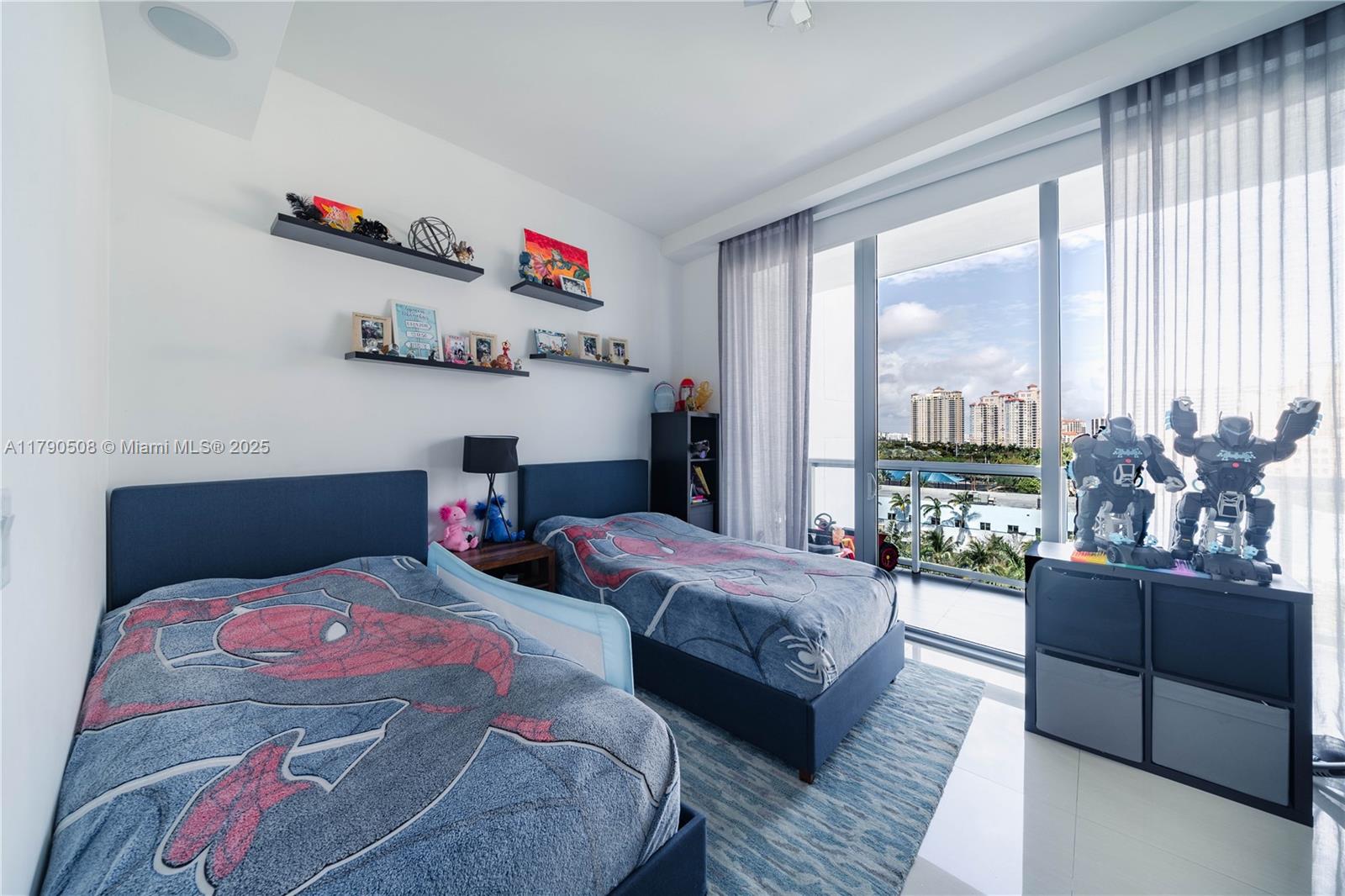 ECHO CONDO - Residential