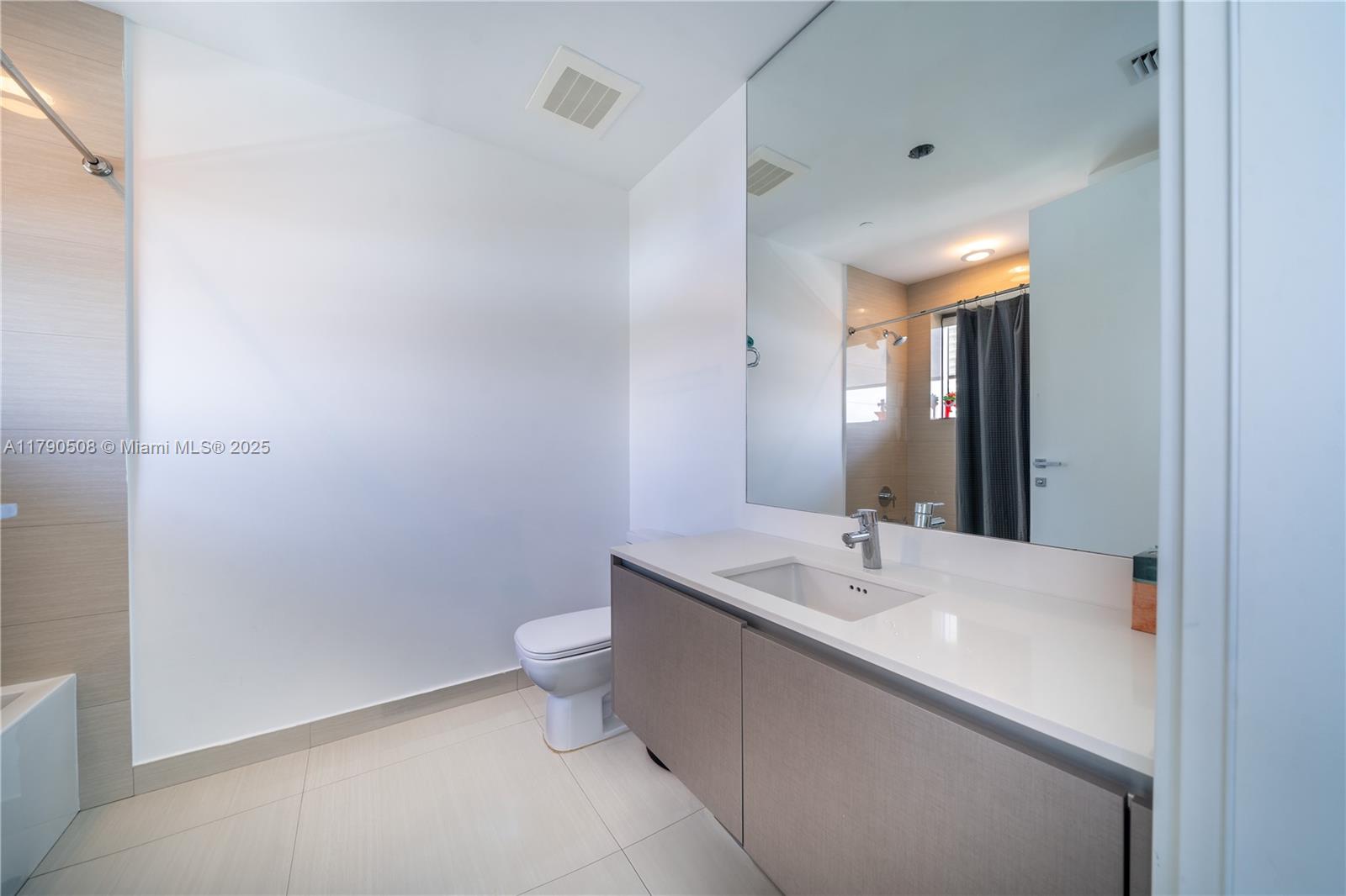 ECHO CONDO - Residential