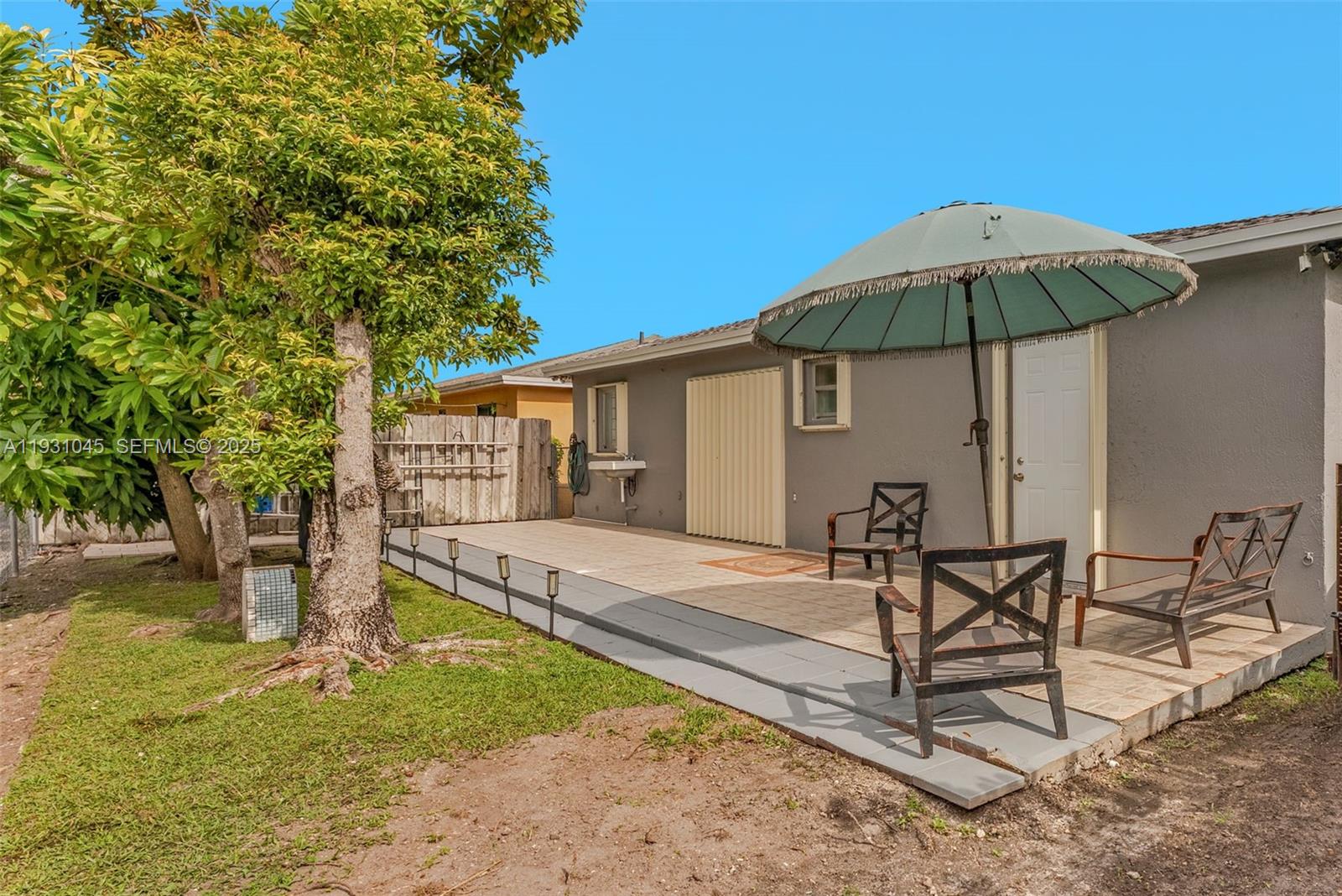 GREENWOOD VILLAS - Residential