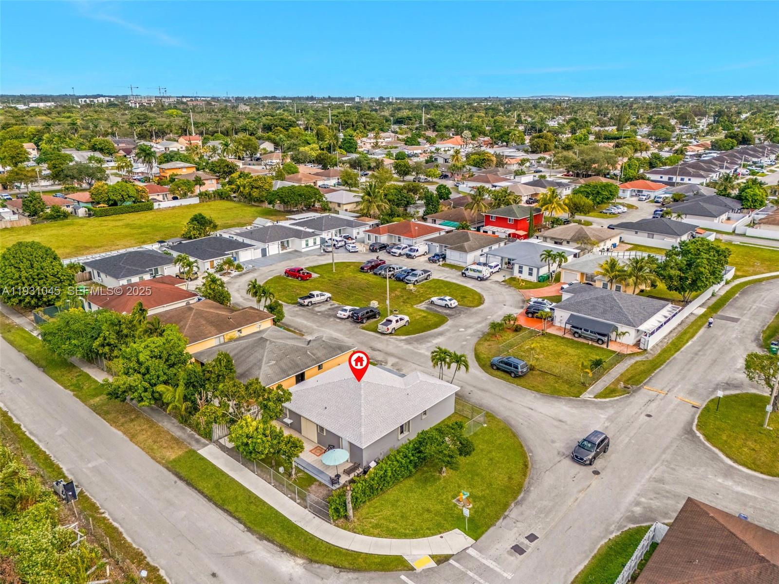 GREENWOOD VILLAS - Residential