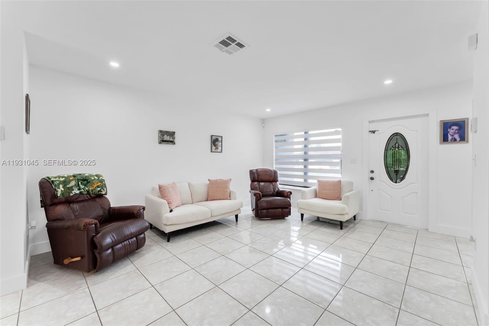 GREENWOOD VILLAS - Residential