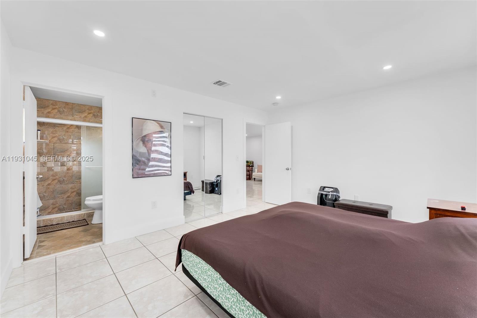 GREENWOOD VILLAS - Residential