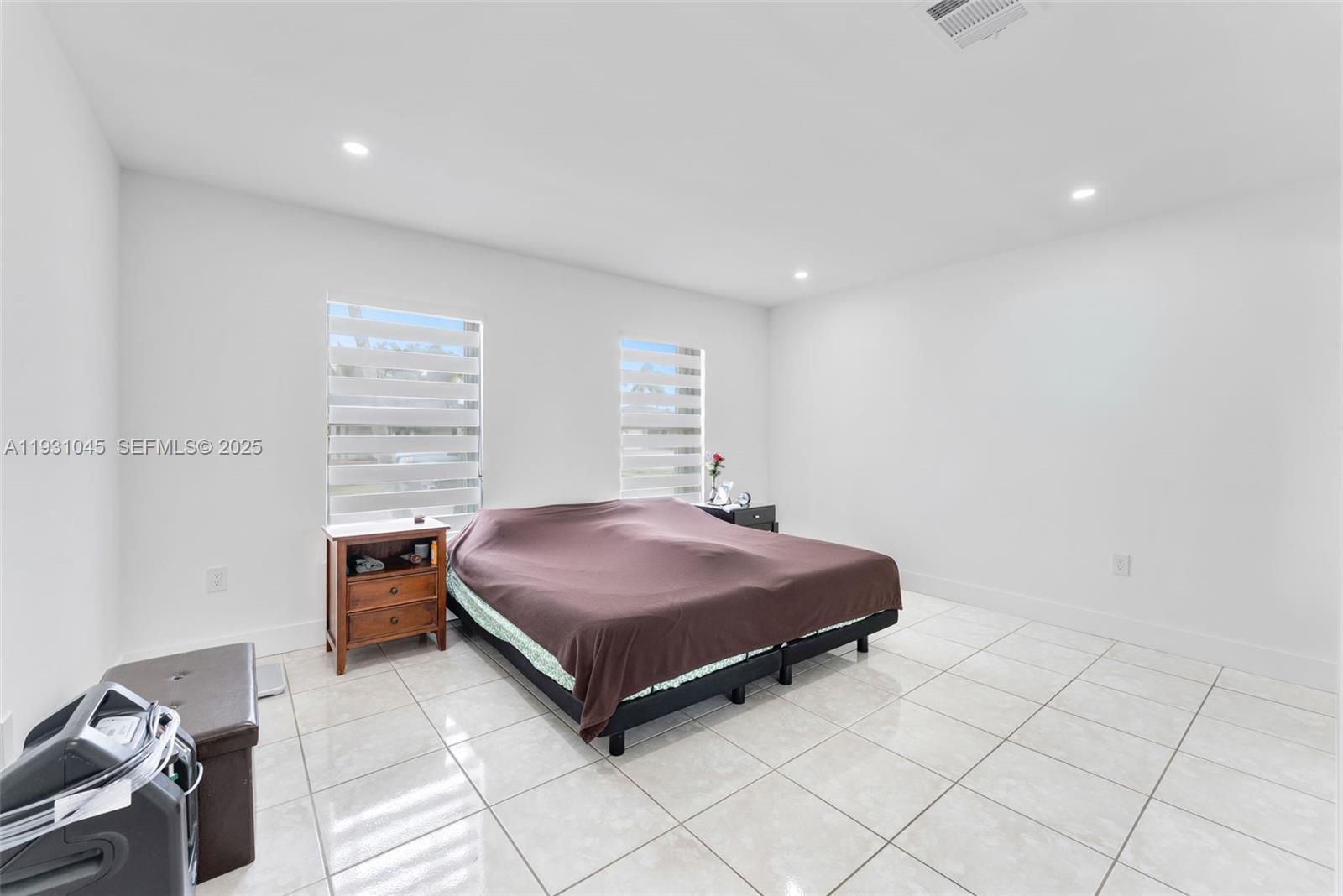 GREENWOOD VILLAS - Residential