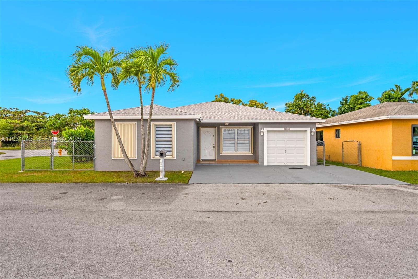 GREENWOOD VILLAS - Residential