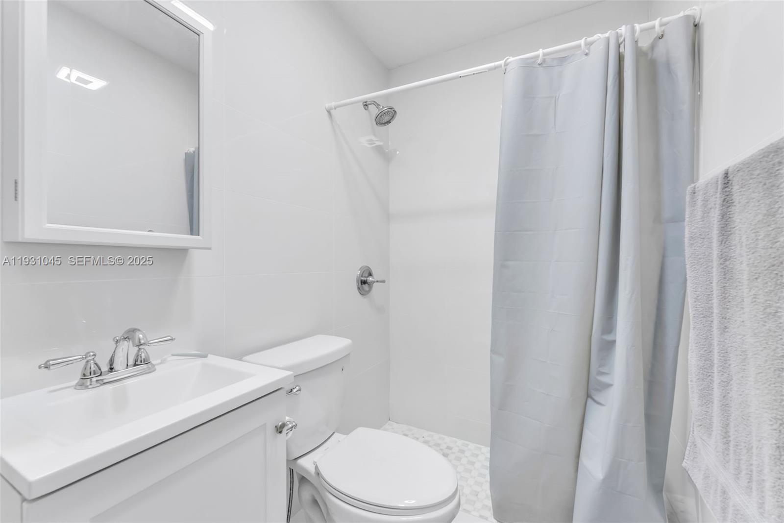 GREENWOOD VILLAS - Residential