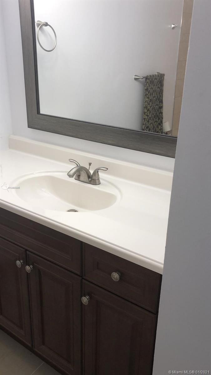 VILLA REAL CONDO NO 2 - Residential Lease