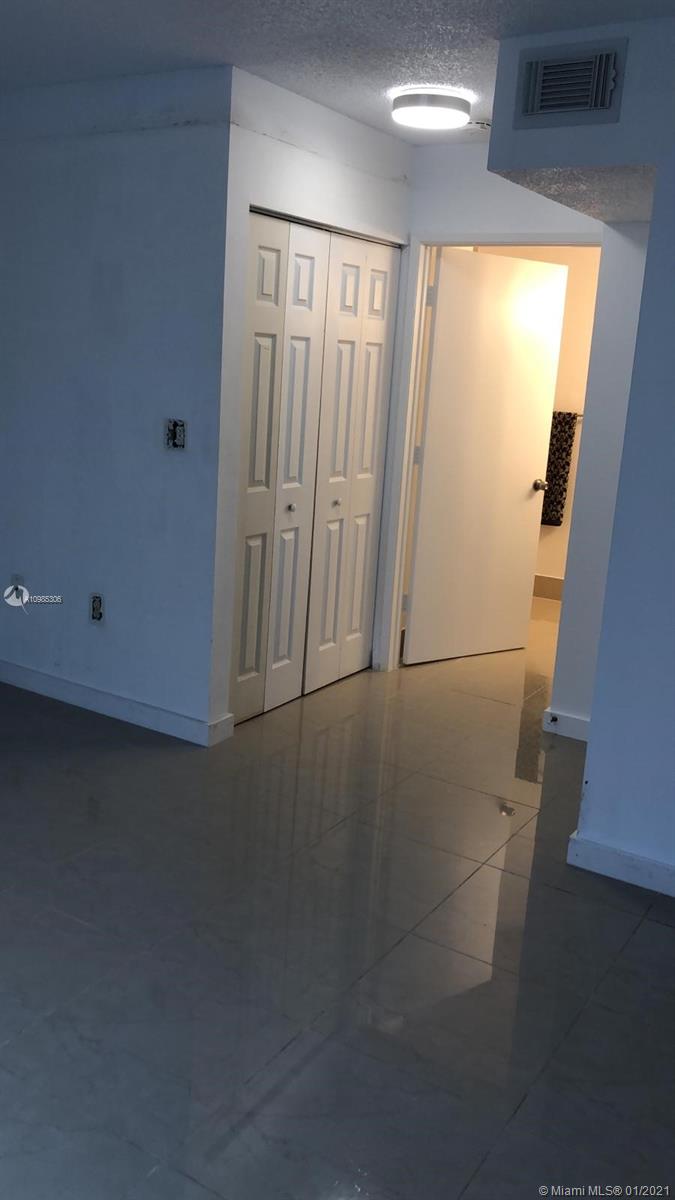 VILLA REAL CONDO NO 2 - Residential Lease