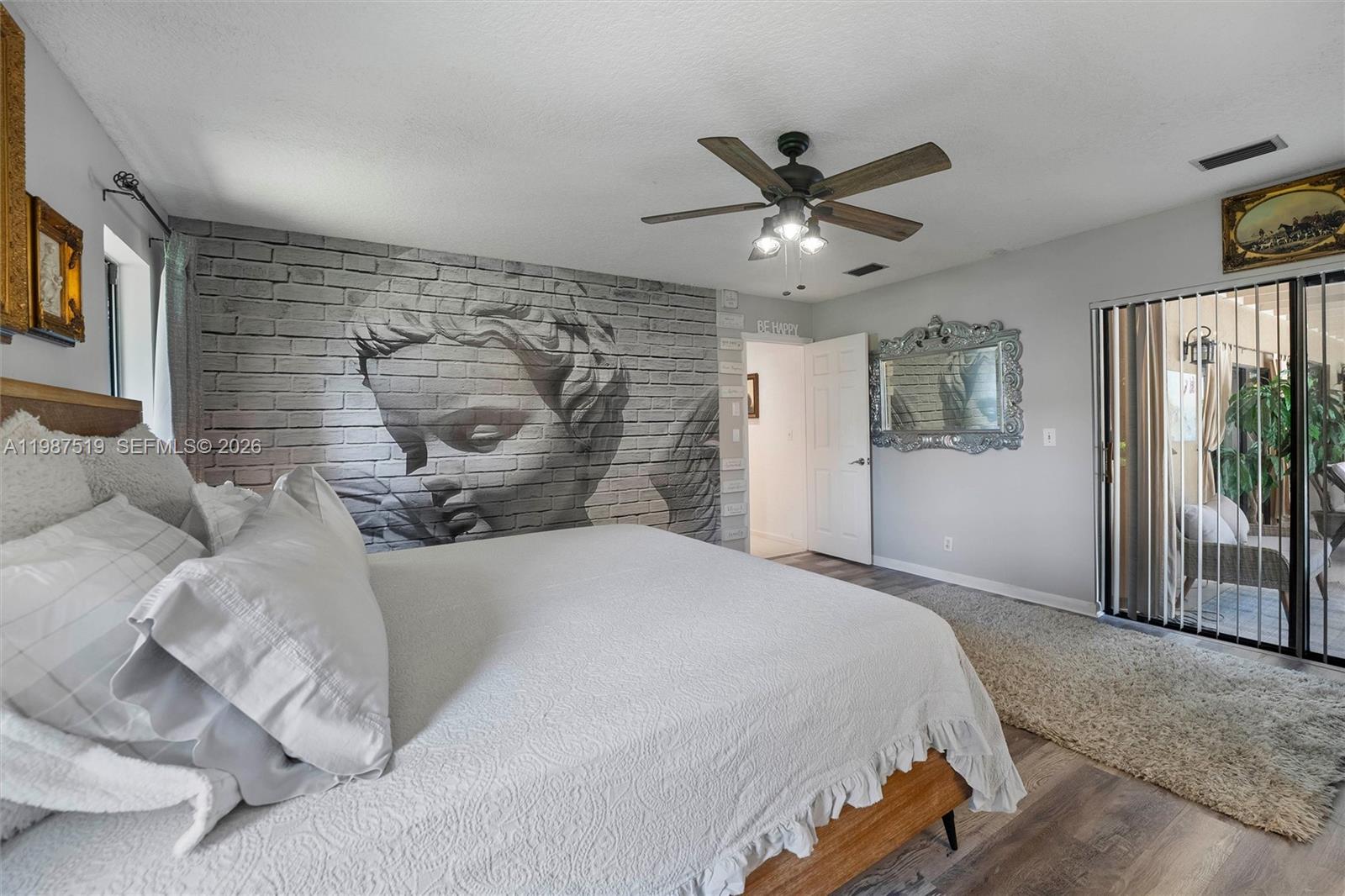 PINEWOOD GROVE OF WELLING - Residential