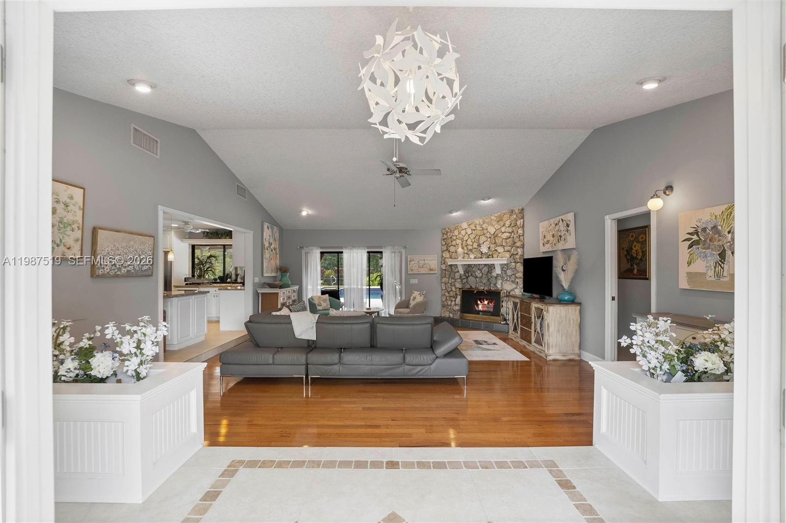 PINEWOOD GROVE OF WELLING - Residential