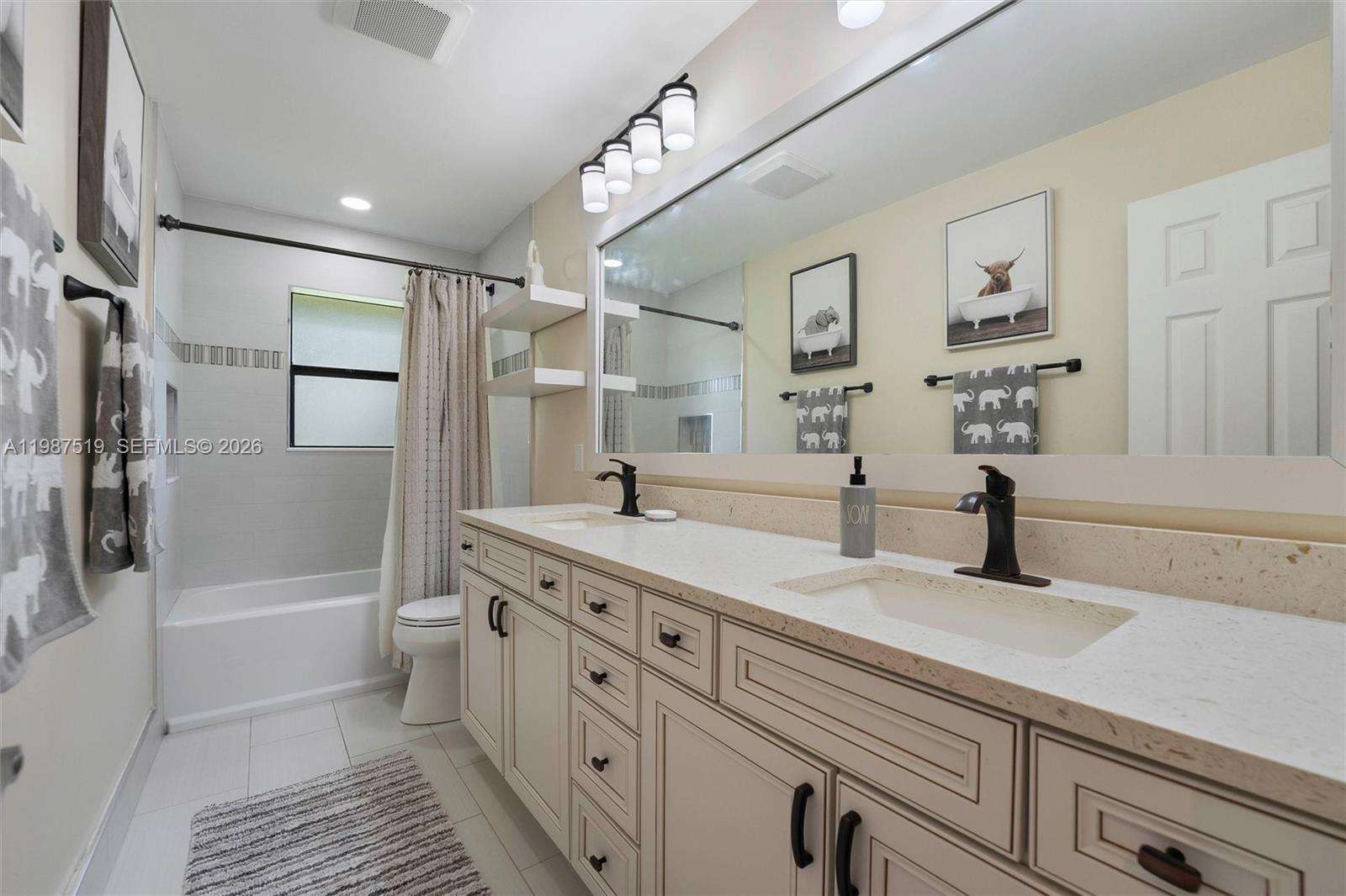 PINEWOOD GROVE OF WELLING - Residential