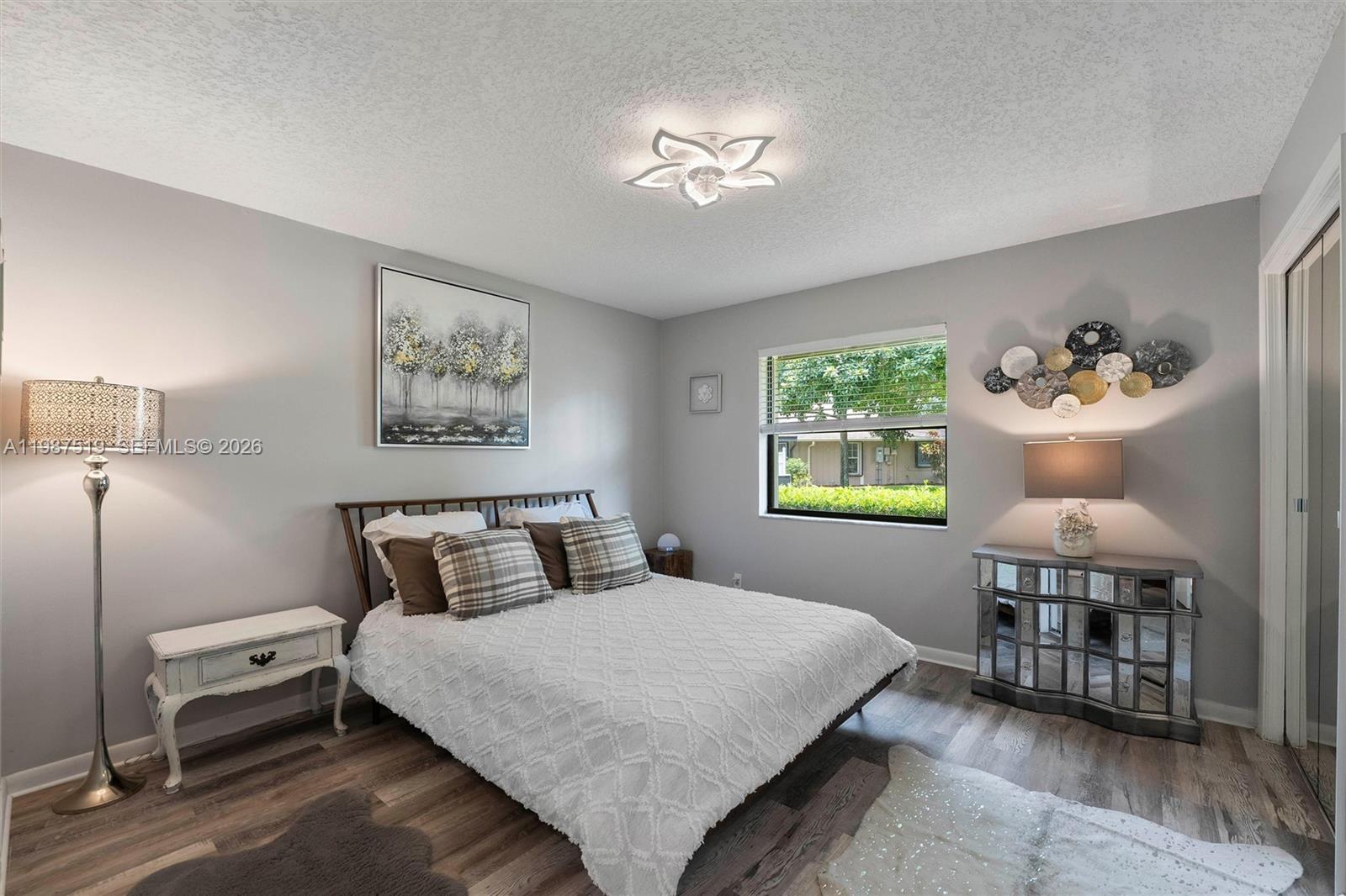 PINEWOOD GROVE OF WELLING - Residential