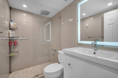 HEMISPHERES CONDO - Residential Lease