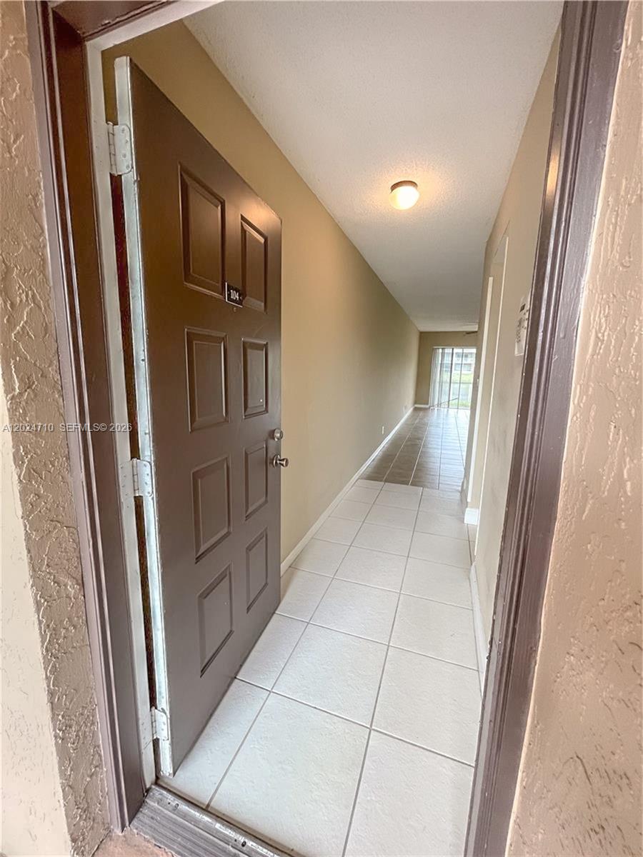 BREEZES AT PALM AIRE COND - Residential Lease