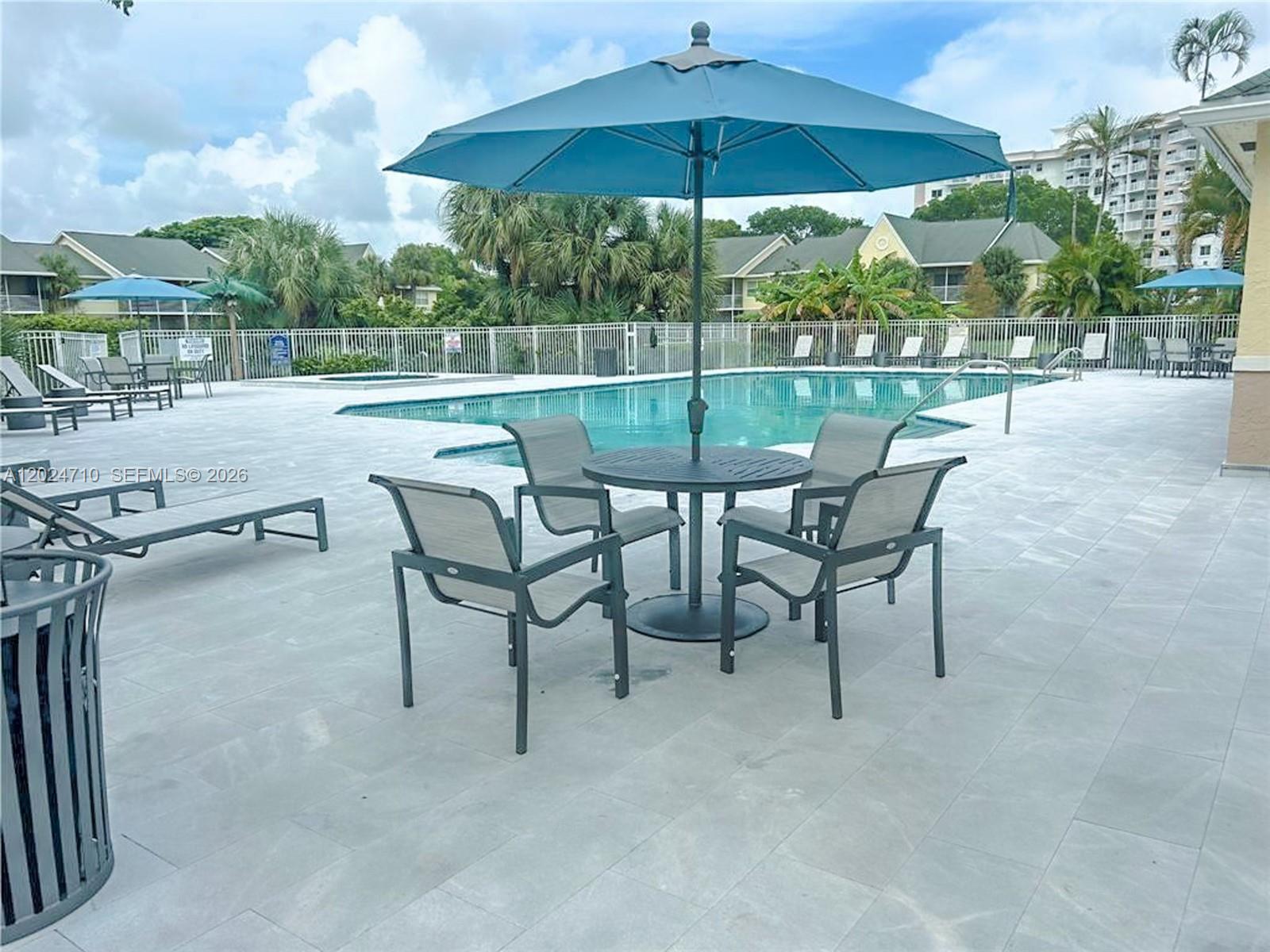 BREEZES AT PALM AIRE COND - Residential Lease