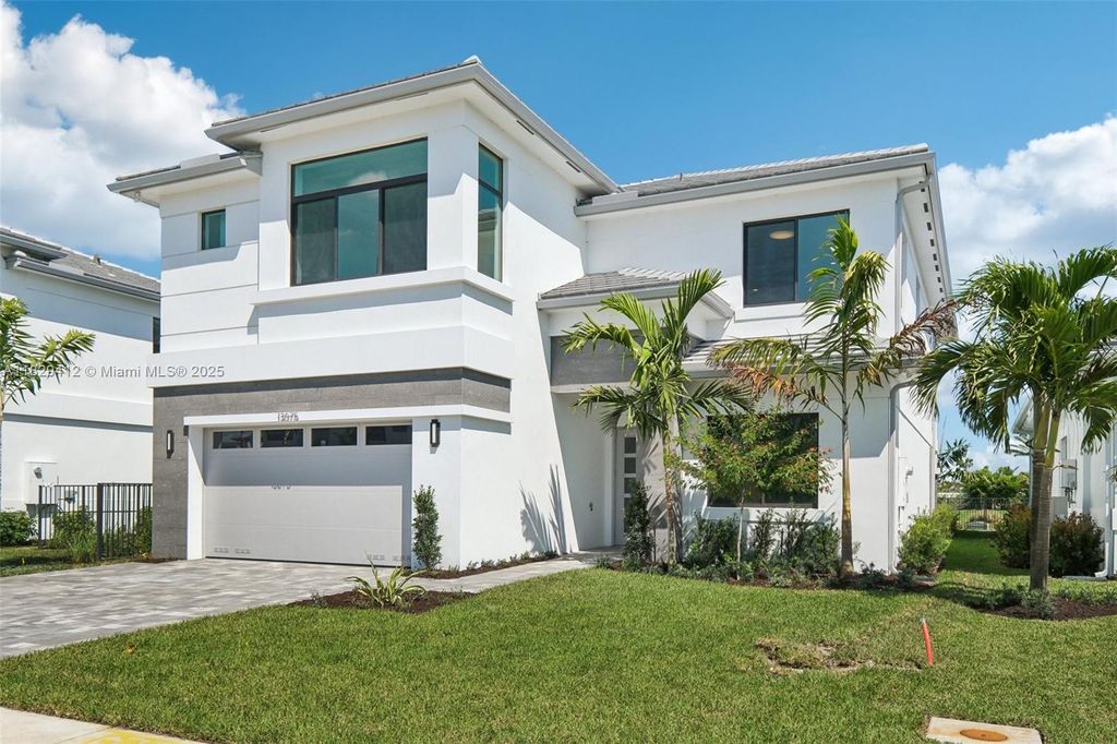 Photo of 13075 Feathering Way, Palm Beach Gardens, FL 33412 (MLS # A11829412)