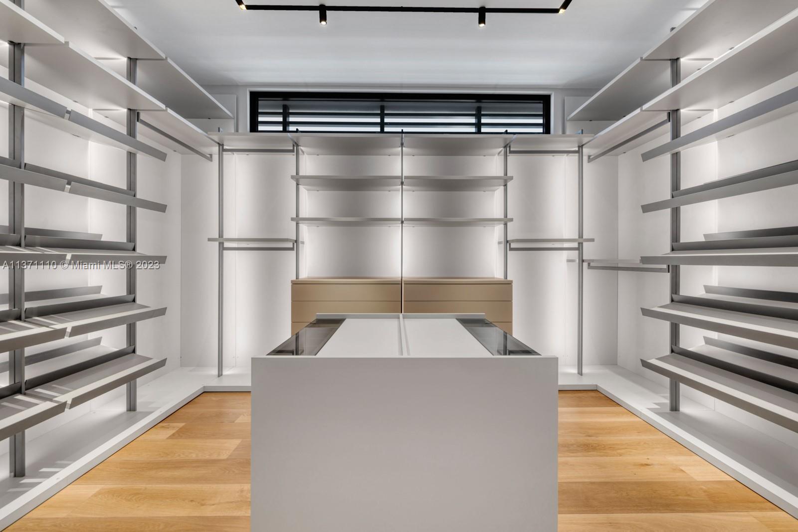 PALM ISLAND - Residential