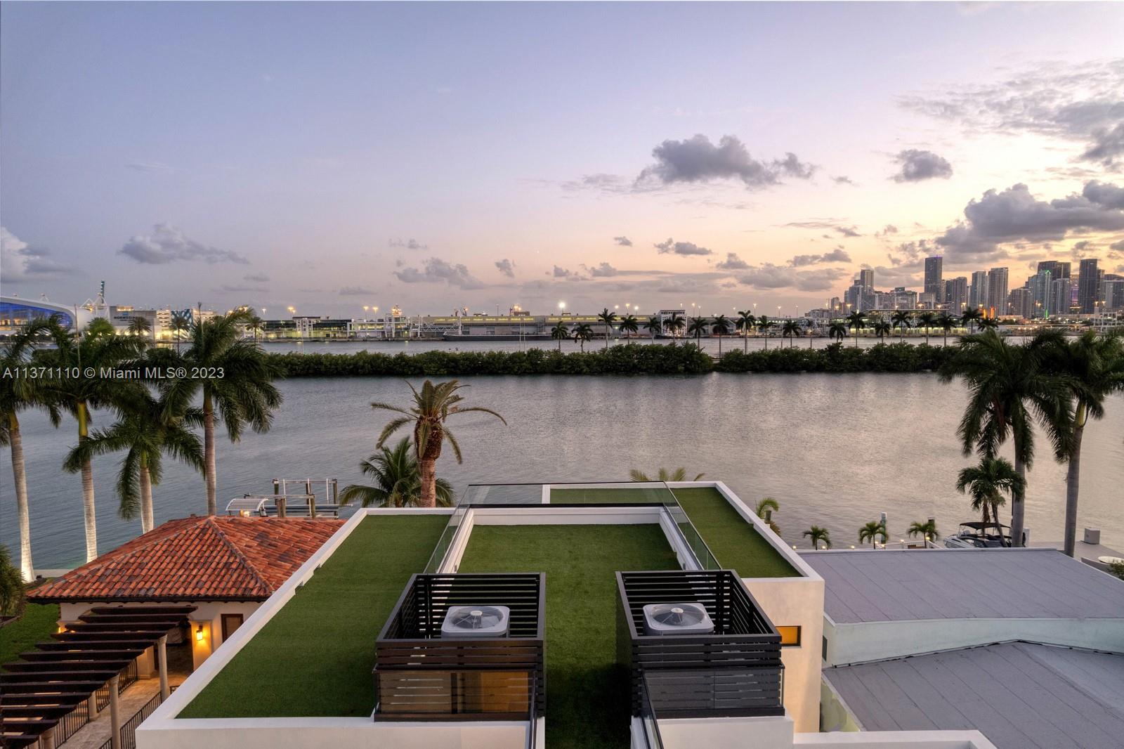 PALM ISLAND - Residential