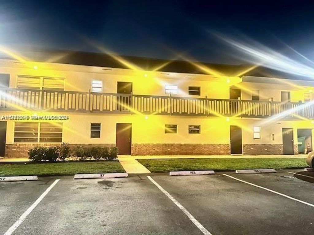 Photo of 4169 SW 67th Ave #112A, Davie, FL 33314 (MLS # A11938097)