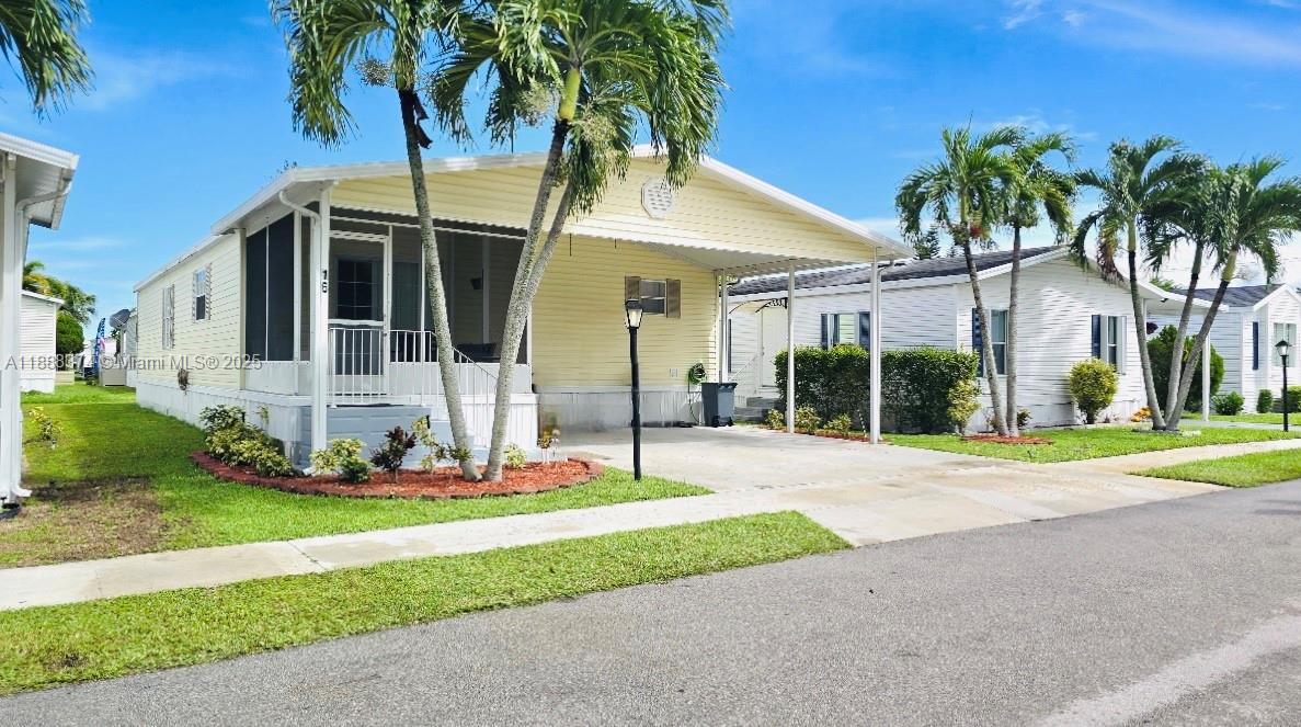 PARADISE VILLAGE - Residential