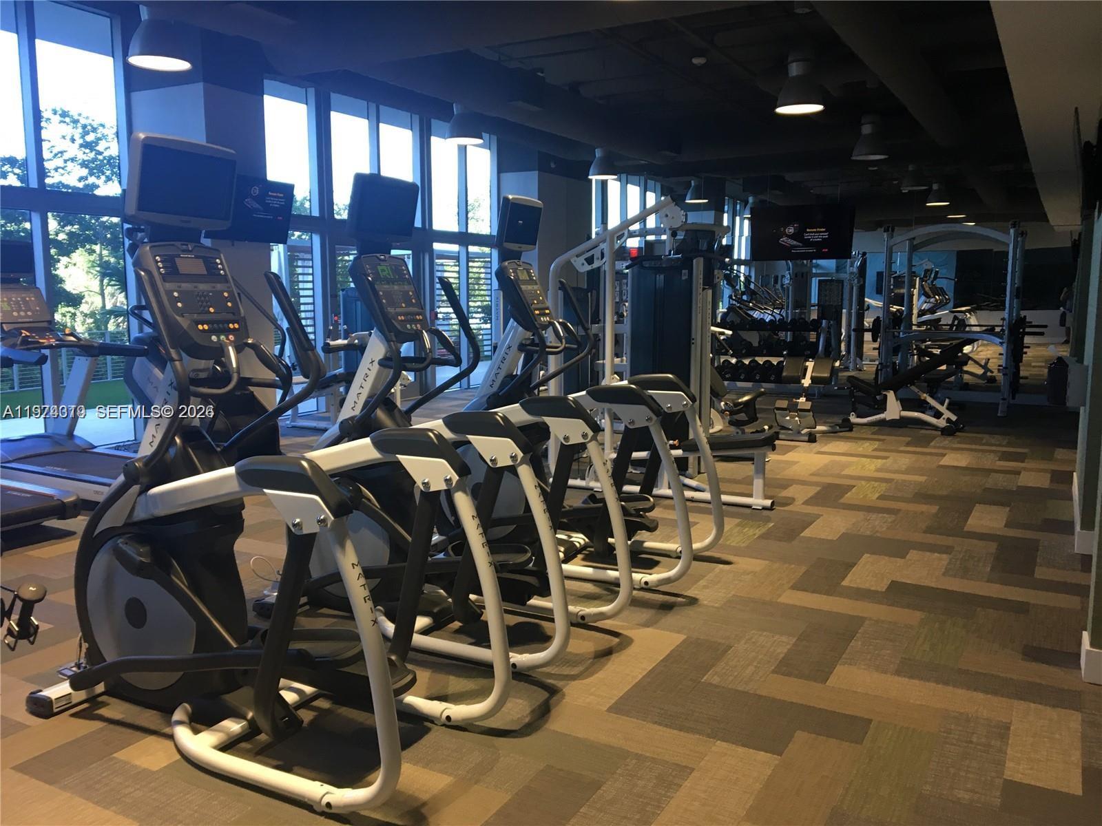 THE HARBOUR SOUTH CONDO - Residential