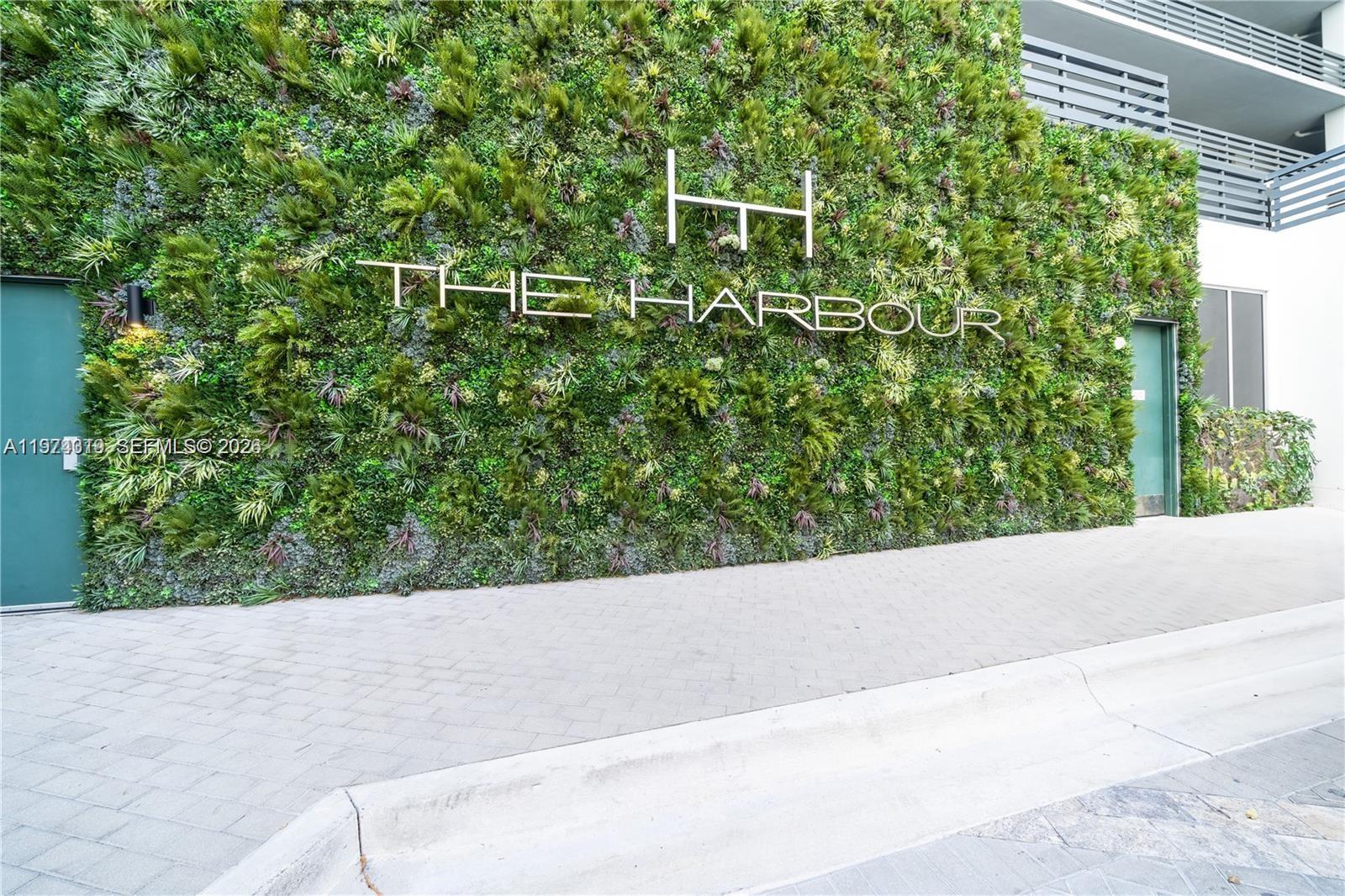 THE HARBOUR SOUTH CONDO - Residential